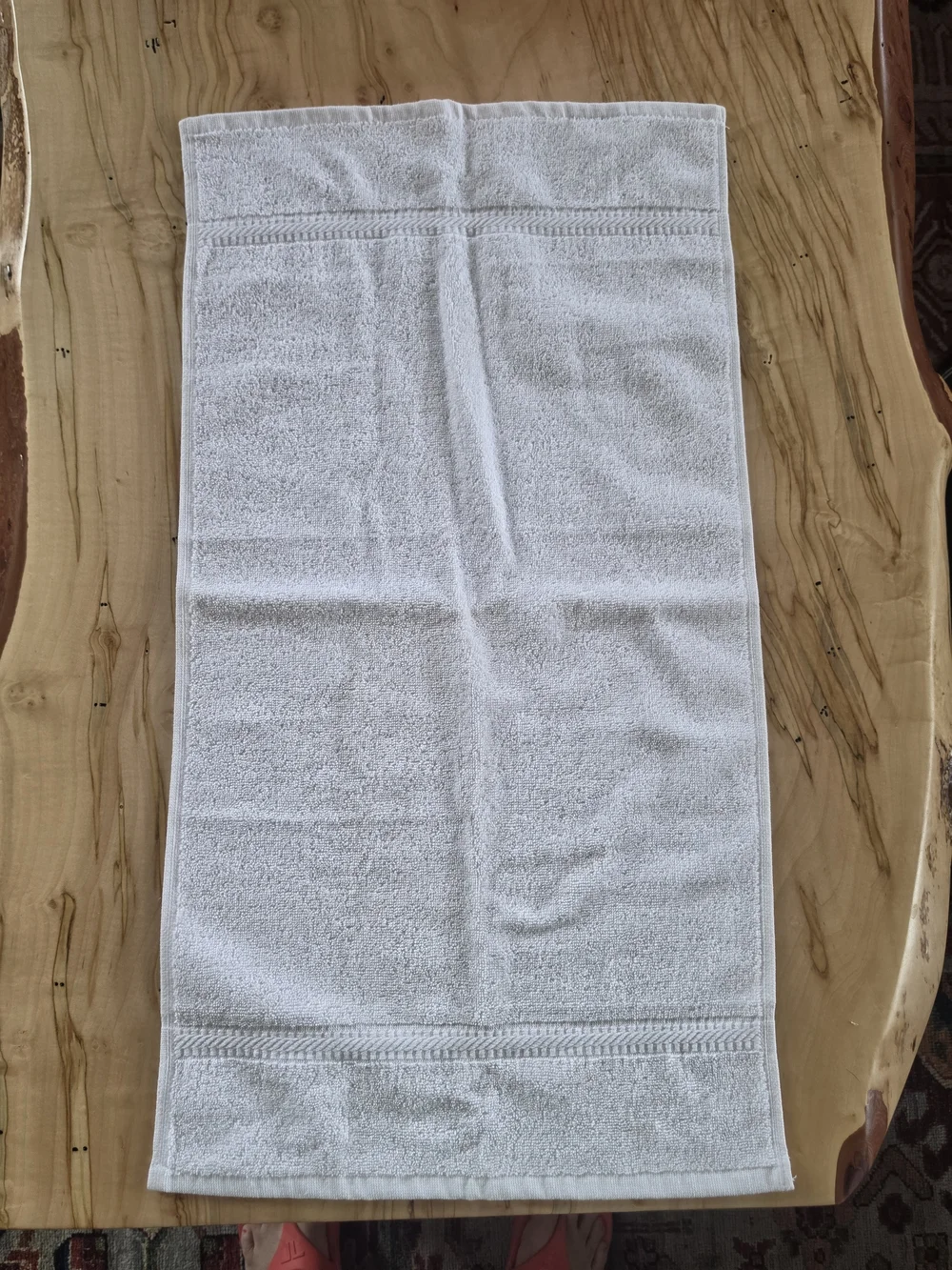 Goldcrest Venus Group White Textured Oversized Hand Towel Decorative Trim EUC